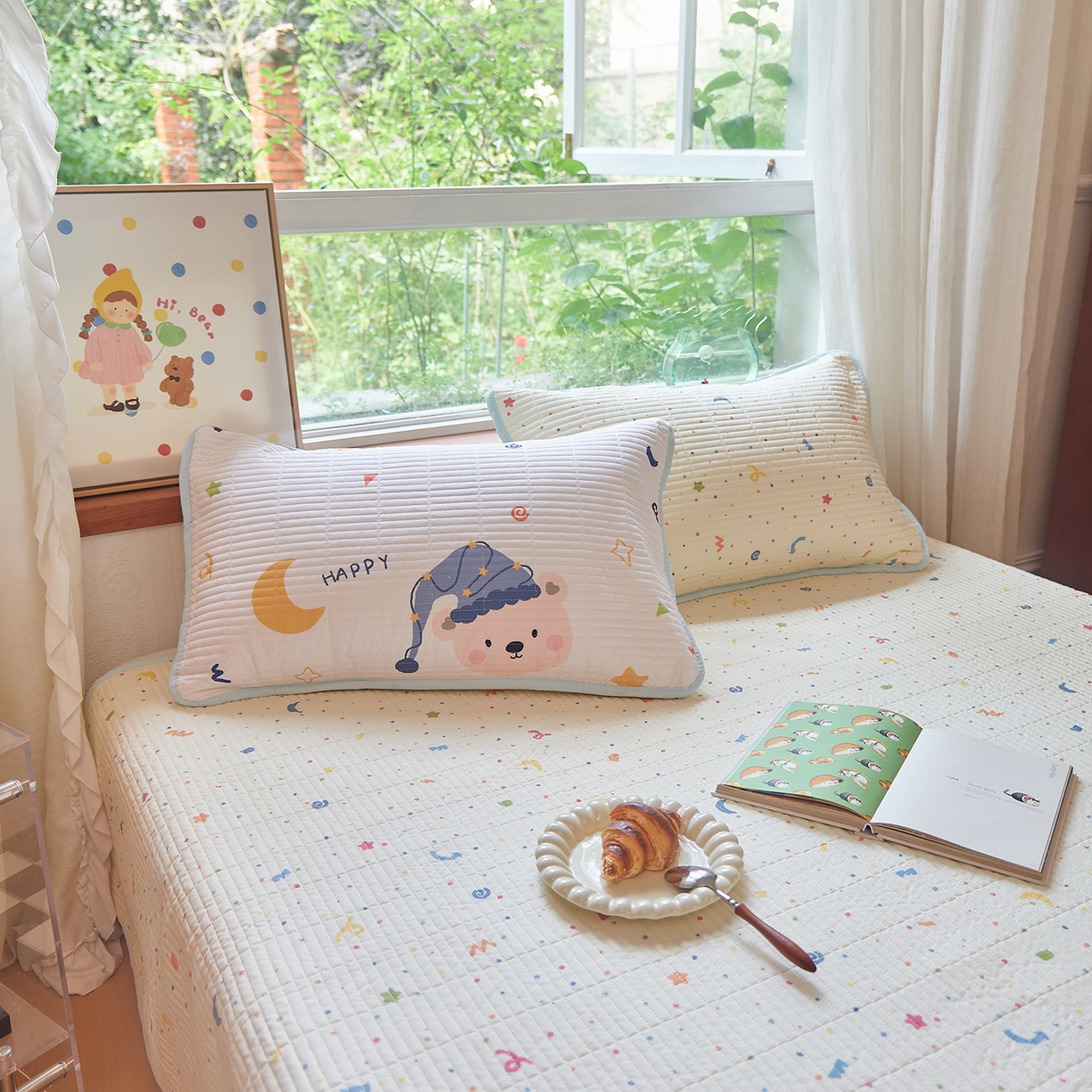 91家纺网 家纺一手货源 找家纺 鑫喜莱家纺 2025新款云朵棉毛巾绣床盖三件套 月亮熊