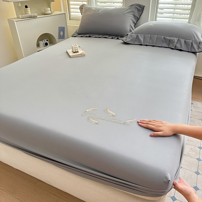 91家纺网 家纺一手货源 找家纺 （总）柔享家（原芷澜家纺） 2025新款法式纯色水洗棉刺绣绣花磨毛床笠三件套汇总（有同款四件套）