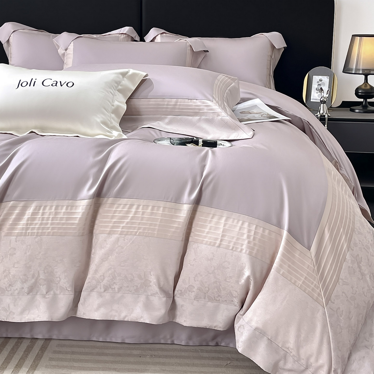 91家纺网 家纺一手货源 找家纺 2025新款秋冬A类贡缎提花长绒棉四件套全棉纯棉轻奢风重工拼接被套纯色床单床笠高端床上用品-莫黛 莫黛-花容紫