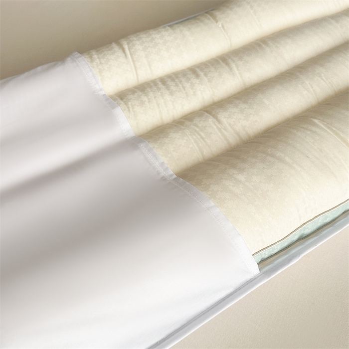 91家纺网 家纺一手货源 找家纺 （总）梵希良品家纺 2025新款双人纯棉枕芯保护套酒店绗缝三层夹棉防水枕头隔离层长枕套