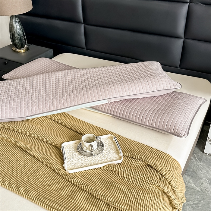 91家纺网 家纺一手货源 找家纺 （总）梵希良品家纺 2025新款双人纯棉枕芯保护套酒店绗缝三层夹棉防水枕头隔离层长枕套