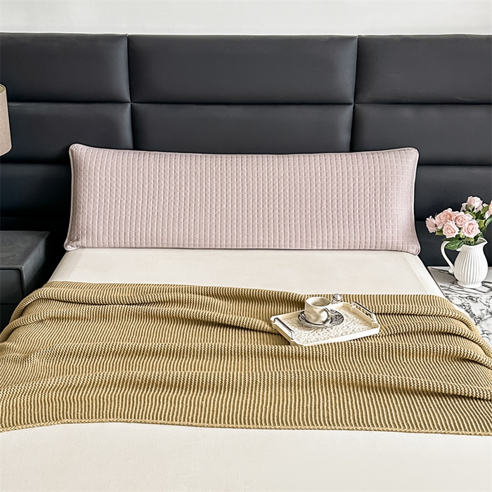 91家纺网 家纺一手货源 找家纺 梵希良品家纺 2025新款双人纯棉枕芯保护套酒店绗缝三层夹棉防水枕头隔离层长枕套 灰咖色