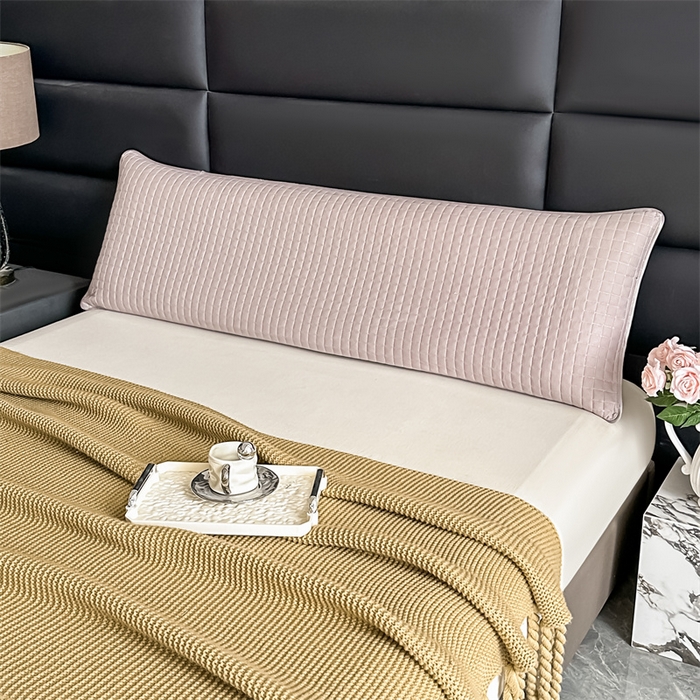 91家纺网 家纺一手货源 找家纺 梵希良品家纺 2025新款双人纯棉枕芯保护套酒店绗缝三层夹棉防水枕头隔离层长枕套 灰咖色