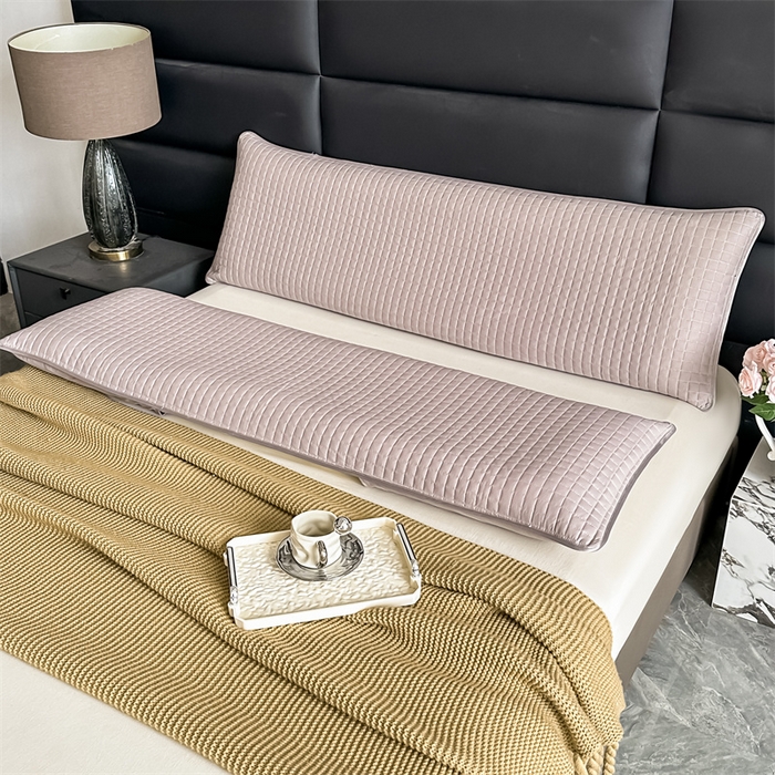 91家纺网 家纺一手货源 找家纺 梵希良品家纺 2025新款双人纯棉枕芯保护套酒店绗缝三层夹棉防水枕头隔离层长枕套 灰咖色