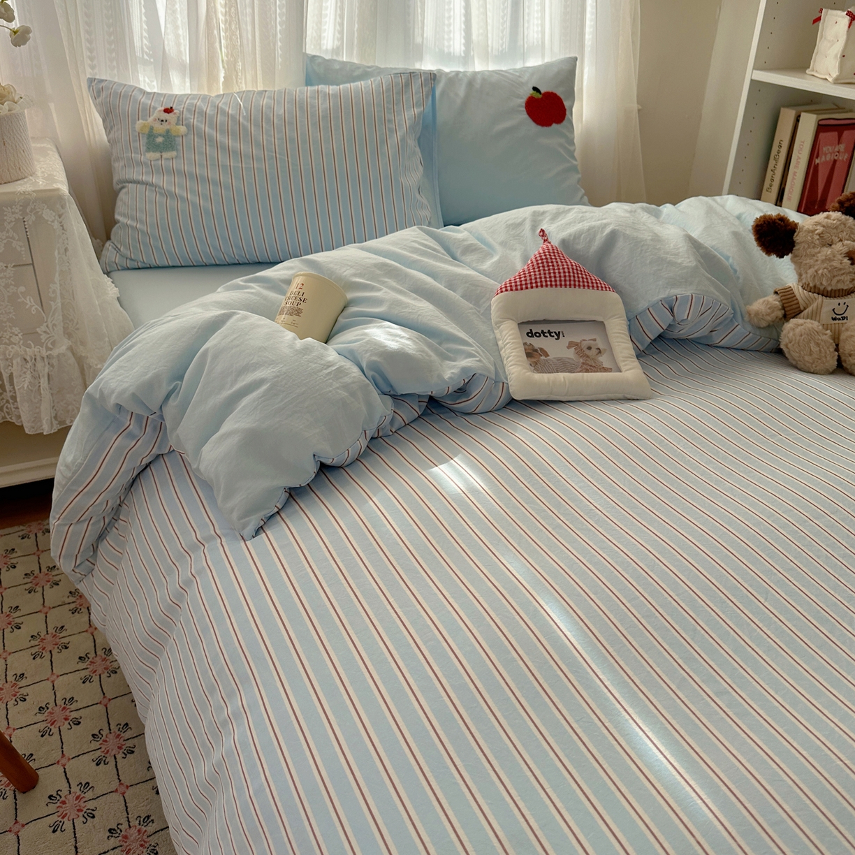 91家纺网 家纺一手货源 找家纺 顾里家纺 2025新款ins可爱毛巾绣云朵棉套件四件套 耍酷白熊