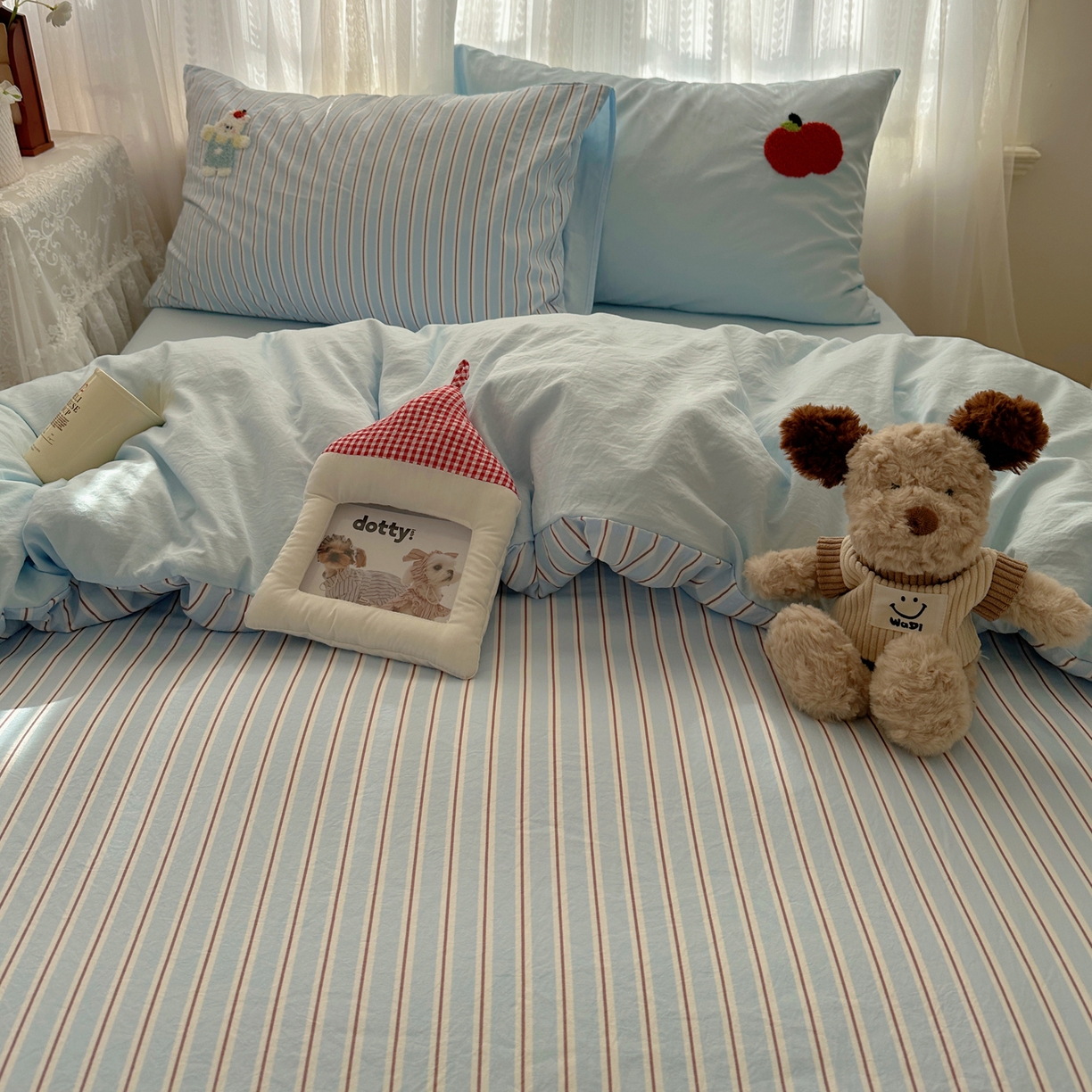 91家纺网 家纺一手货源 找家纺 顾里家纺 2025新款ins可爱毛巾绣云朵棉套件四件套 耍酷白熊