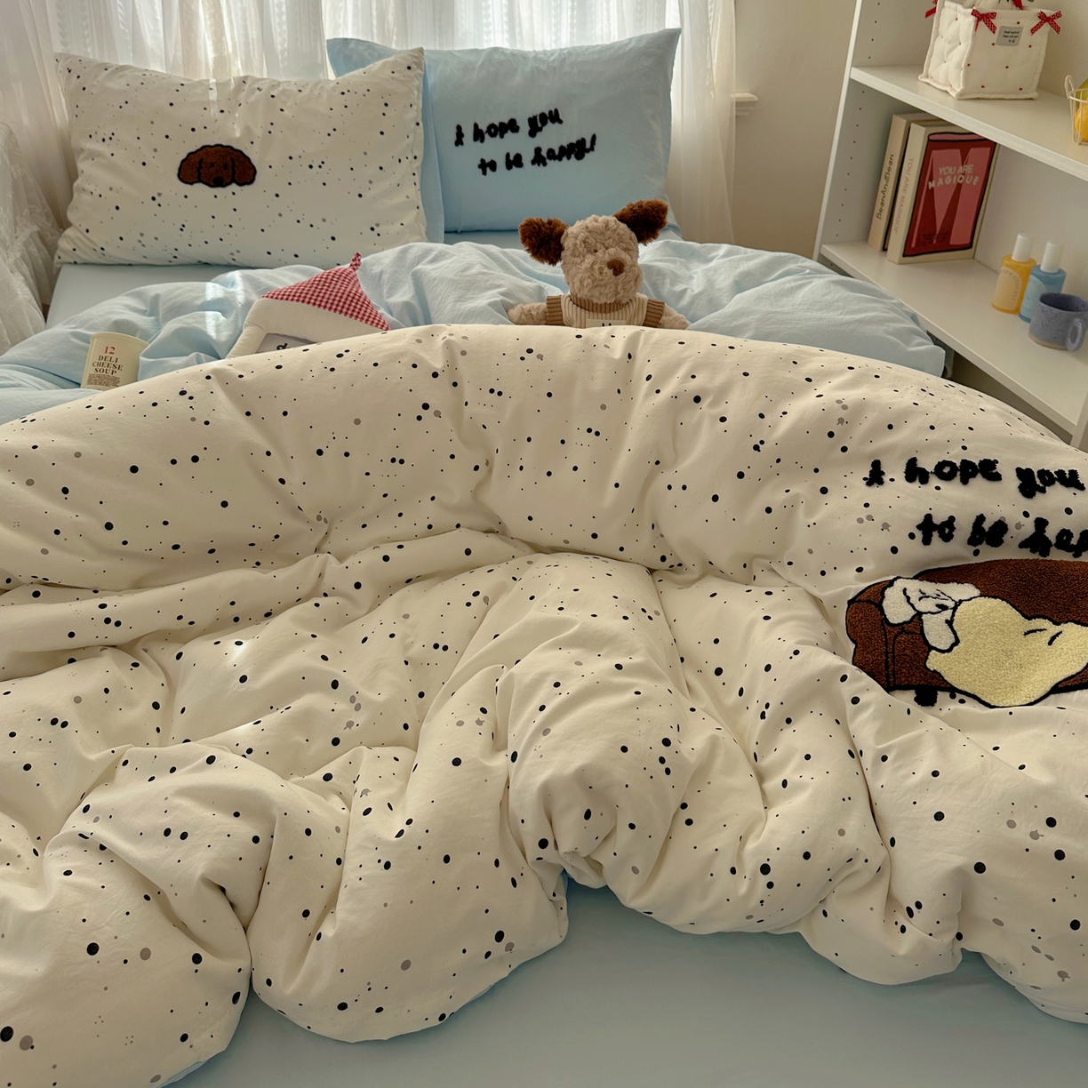 91家纺网 家纺一手货源 找家纺 顾里家纺 2025新款ins可爱毛巾绣云朵棉套件四件套 点点狗