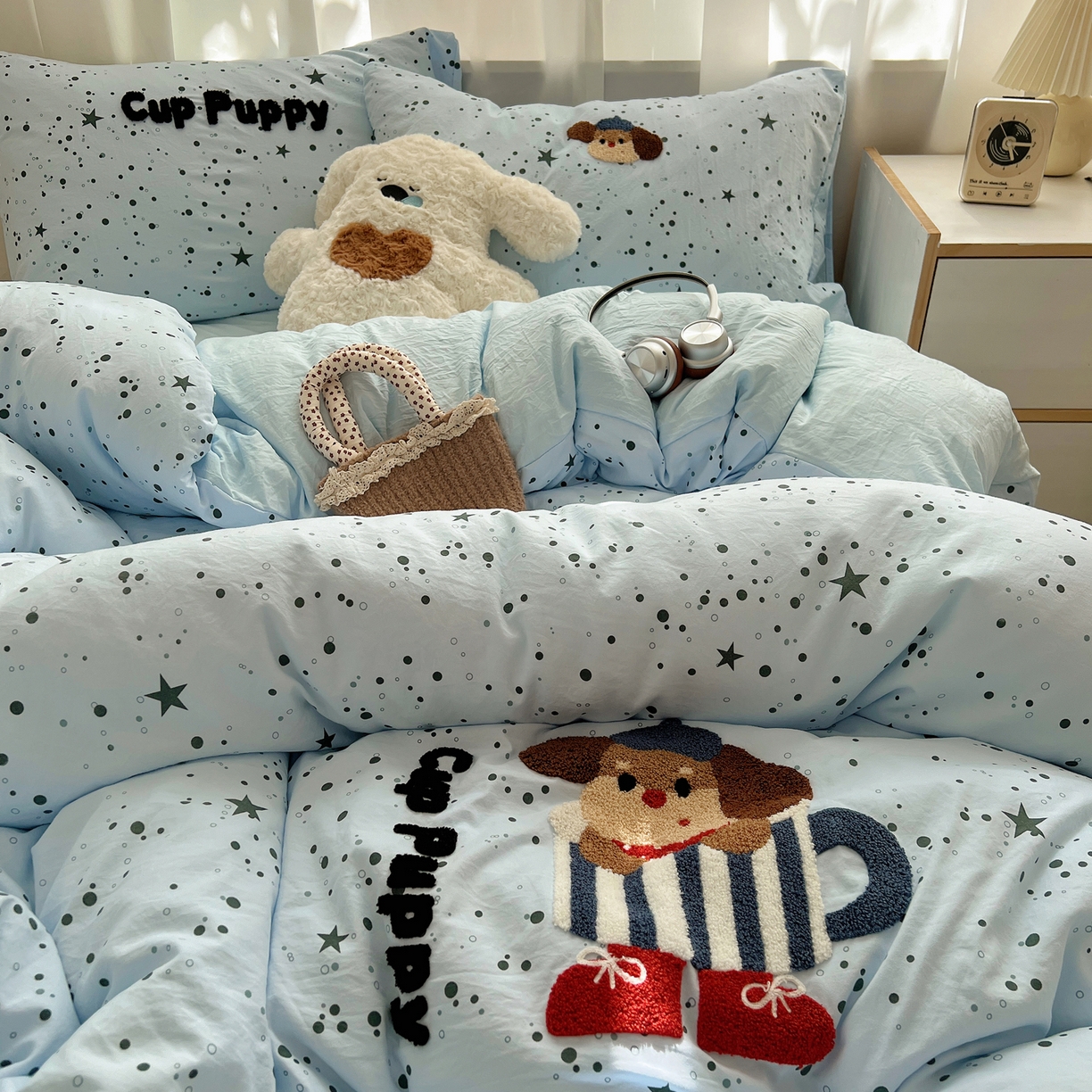 91家纺网 家纺一手货源 找家纺 顾里家纺 2025新款ins可爱毛巾绣云朵棉套件四件套 杯子小狗