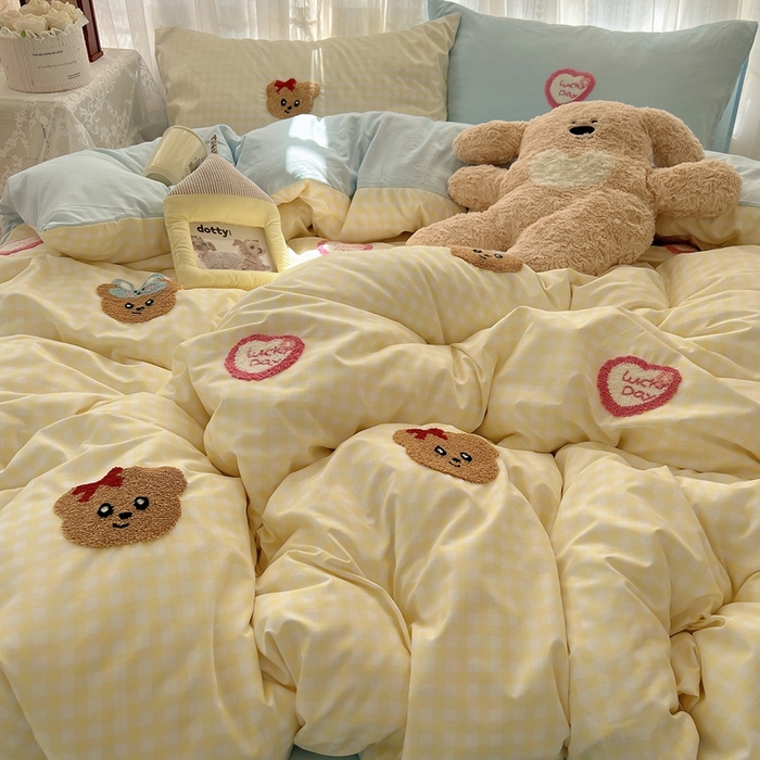 91家纺网 家纺一手货源 找家纺 （总）顾里家纺 2025新款ins可爱毛巾绣云朵棉套件四件套