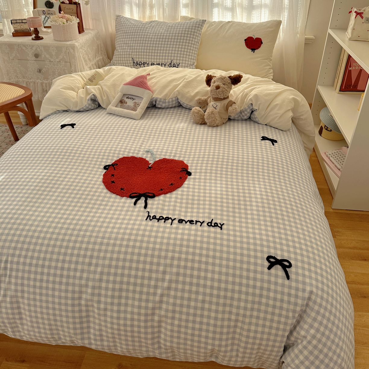 91家纺网 家纺一手货源 找家纺 顾里家纺 2025新款ins可爱毛巾绣云朵棉套件四件套 心之光