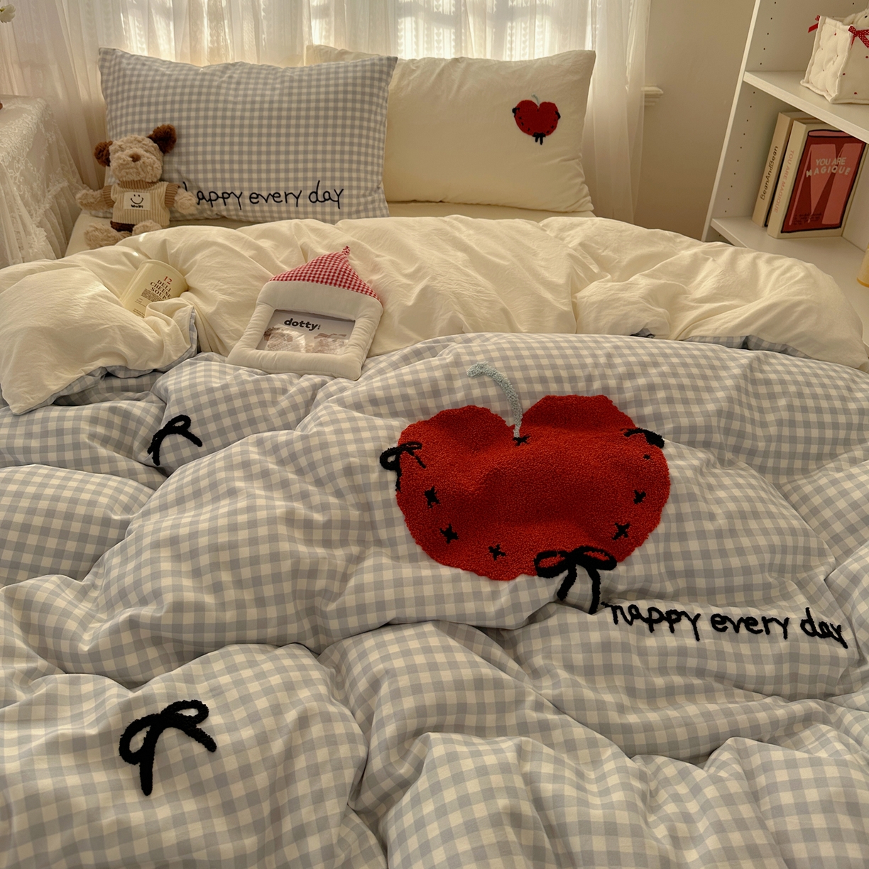 91家纺网 家纺一手货源 找家纺 顾里家纺 2025新款ins可爱毛巾绣云朵棉套件四件套 心之光