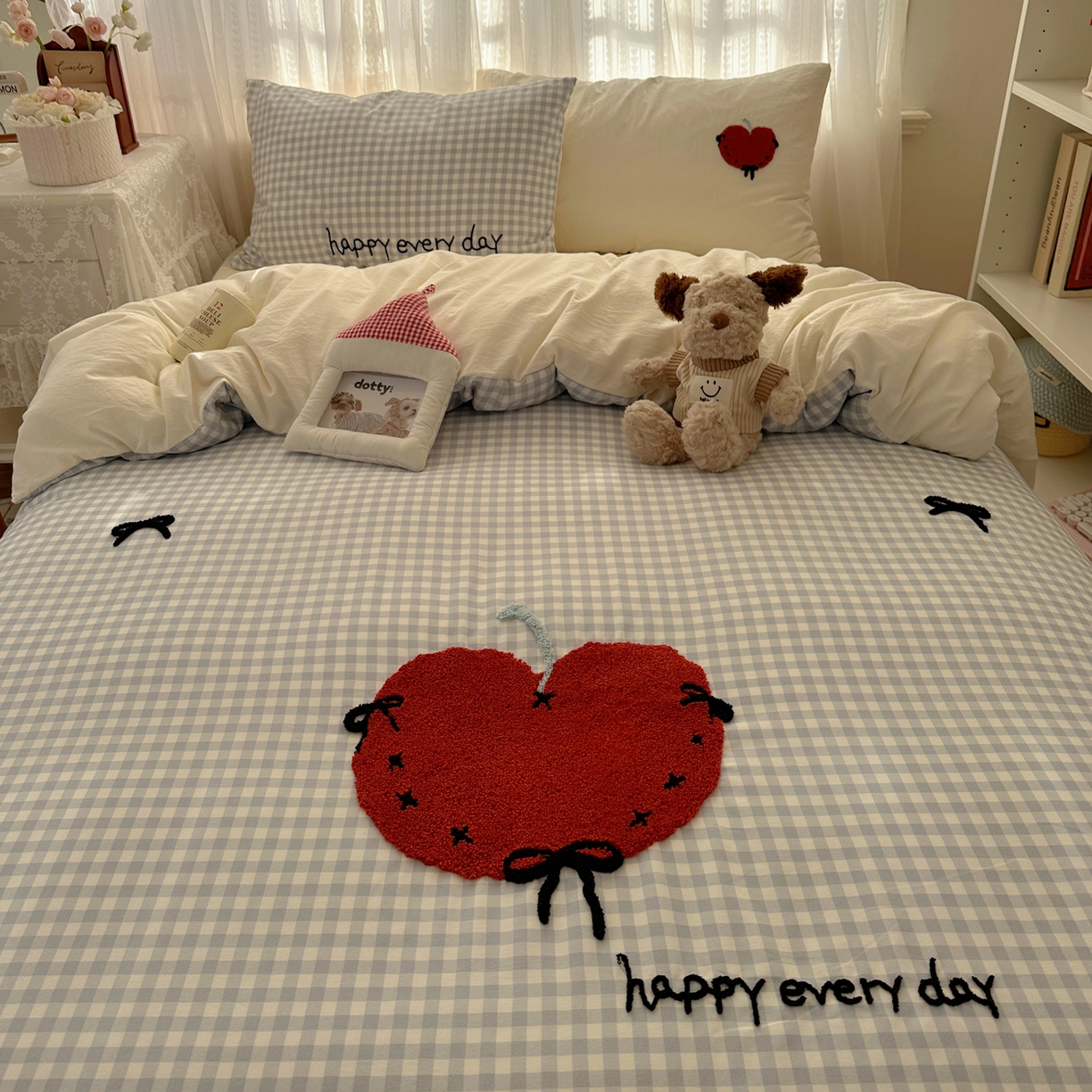 91家纺网 家纺一手货源 找家纺 顾里家纺 2025新款ins可爱毛巾绣云朵棉套件四件套 心之光