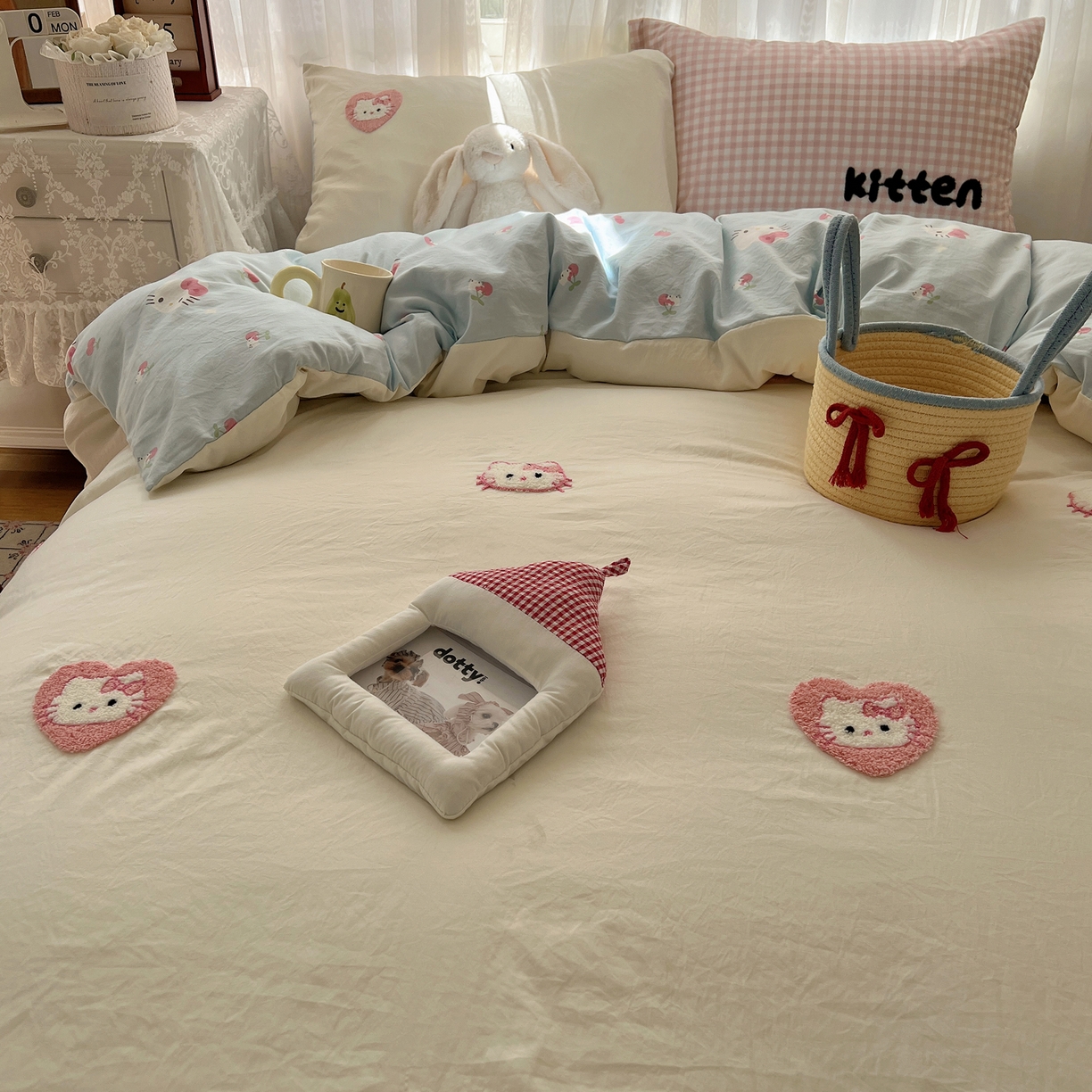 91家纺网 家纺一手货源 找家纺 顾里家纺 2025新款ins可爱毛巾绣云朵棉套件四件套 甜心猫咪