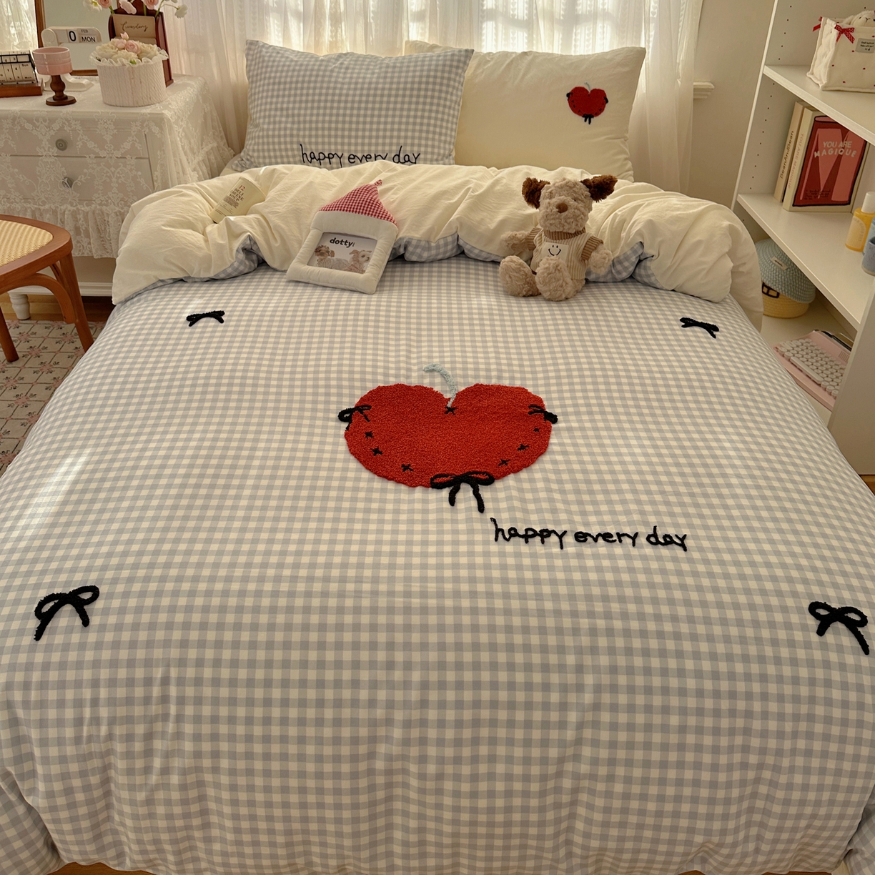 91家纺网 家纺一手货源 找家纺 顾里家纺 2025新款ins可爱毛巾绣云朵棉套件四件套 心之光