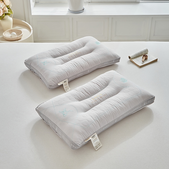 91家纺网 家纺一手货源 找家纺 梵希良品家纺 2025新款蚕蛹蛋白护颈枕枕头枕芯护颈椎助睡眠成人家用 蚕蛹蛋白枕-灰色