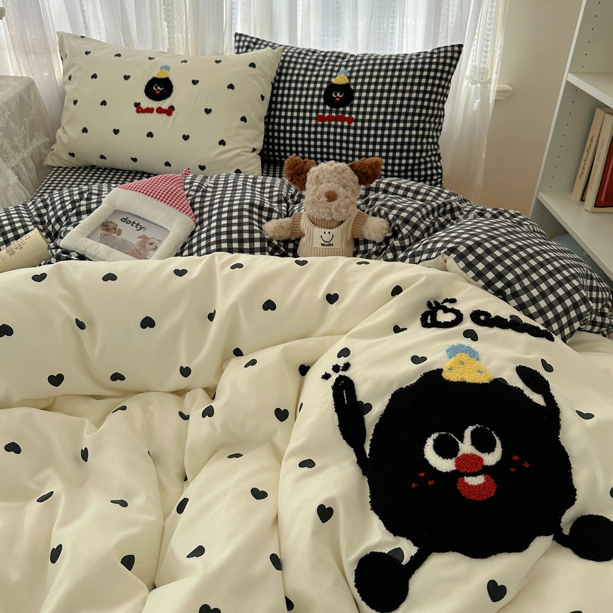 91家纺网 家纺一手货源 找家纺 顾里家纺 2025新款ins可爱毛巾绣云朵棉套件四件套 大眼怪