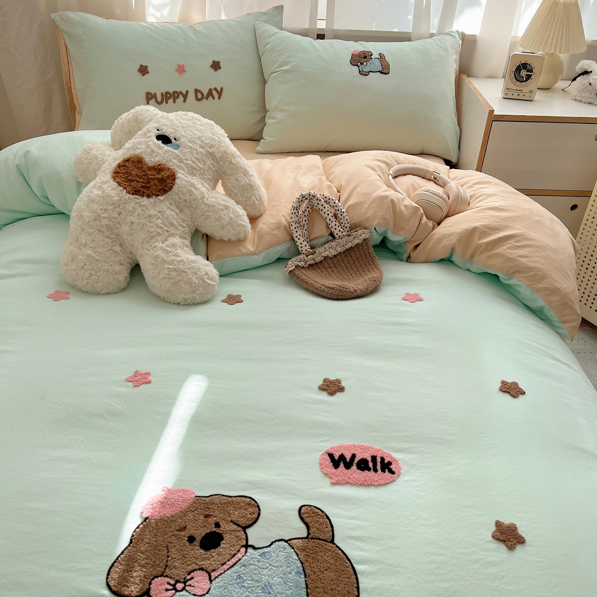 91家纺网 家纺一手货源 找家纺 顾里家纺 2025新款ins可爱毛巾绣云朵棉套件四件套 星星小狗