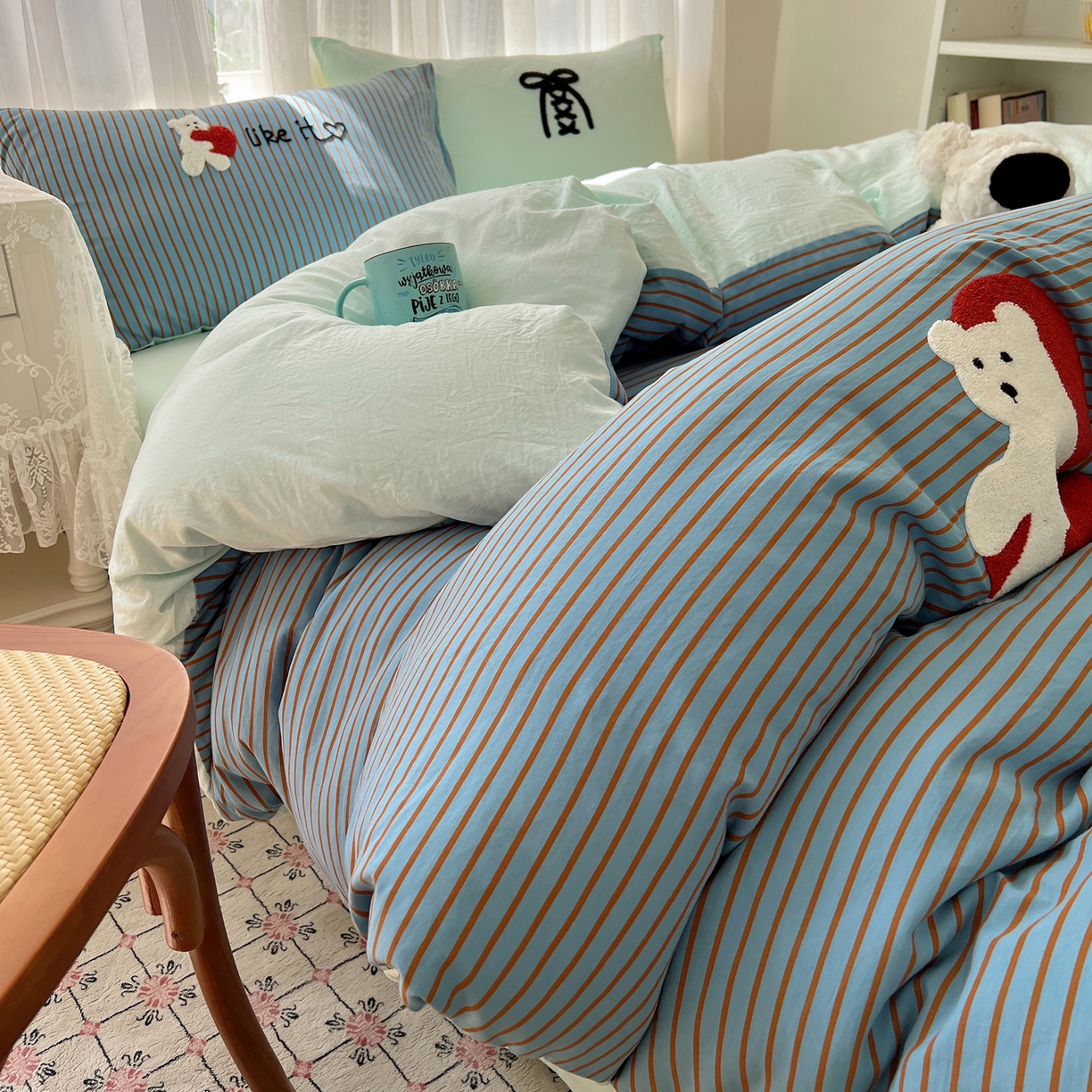 91家纺网 家纺一手货源 找家纺 顾里家纺 2025新款ins可爱毛巾绣云朵棉套件四件套 爱心白熊