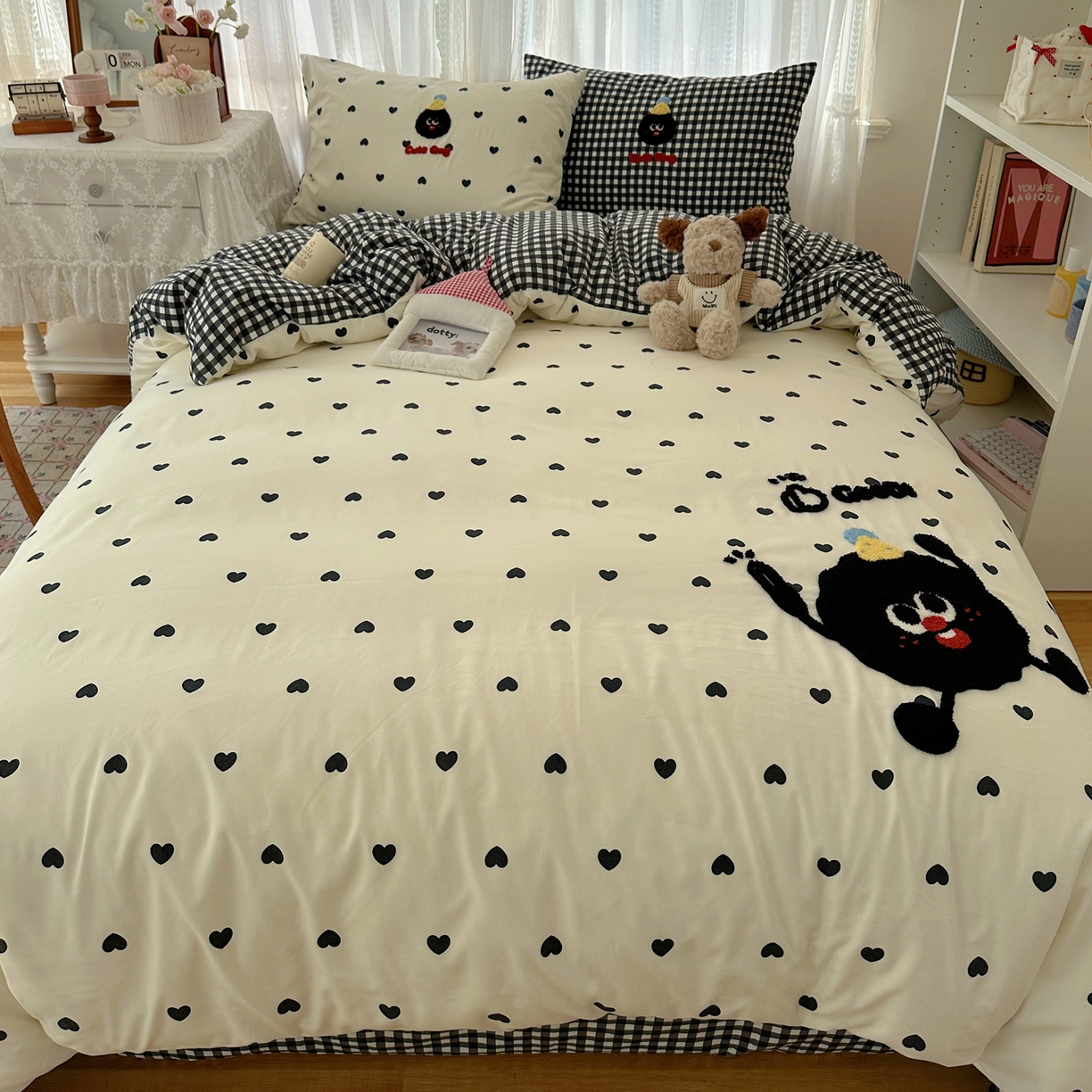 91家纺网 家纺一手货源 找家纺 顾里家纺 2025新款ins可爱毛巾绣云朵棉套件四件套 大眼怪