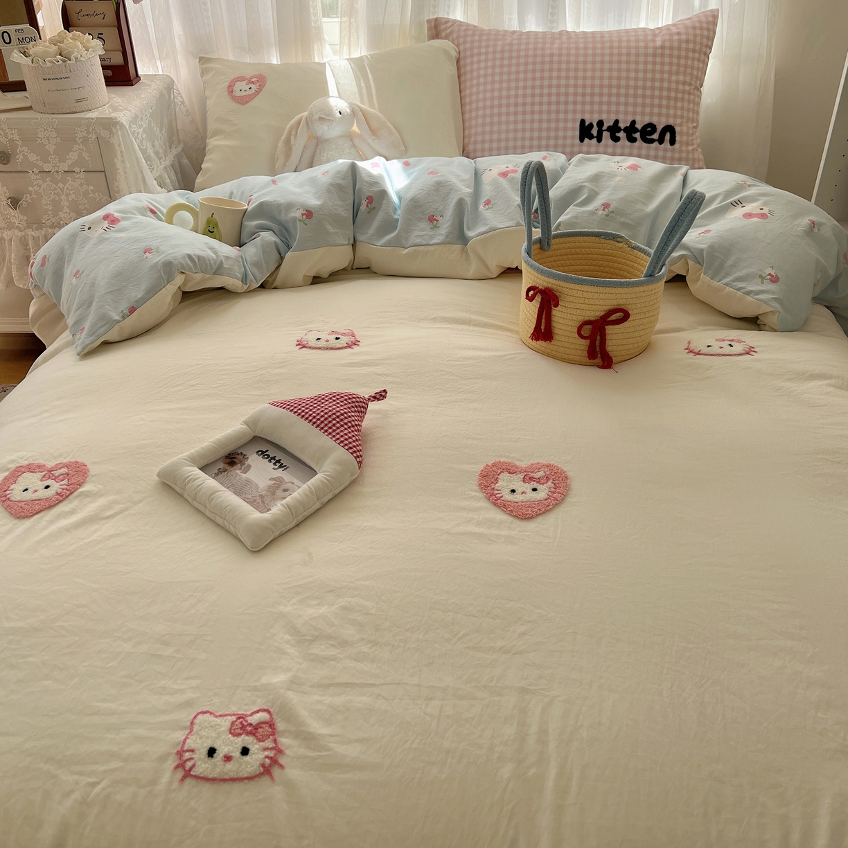 91家纺网 家纺一手货源 找家纺 顾里家纺 2025新款ins可爱毛巾绣云朵棉套件四件套 甜心猫咪