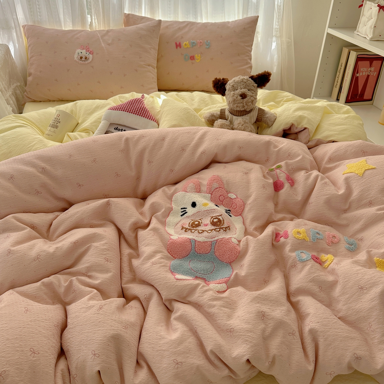 91家纺网 家纺一手货源 找家纺 （总）顾里家纺 2025新款ins可爱毛巾绣云朵棉套件四件套