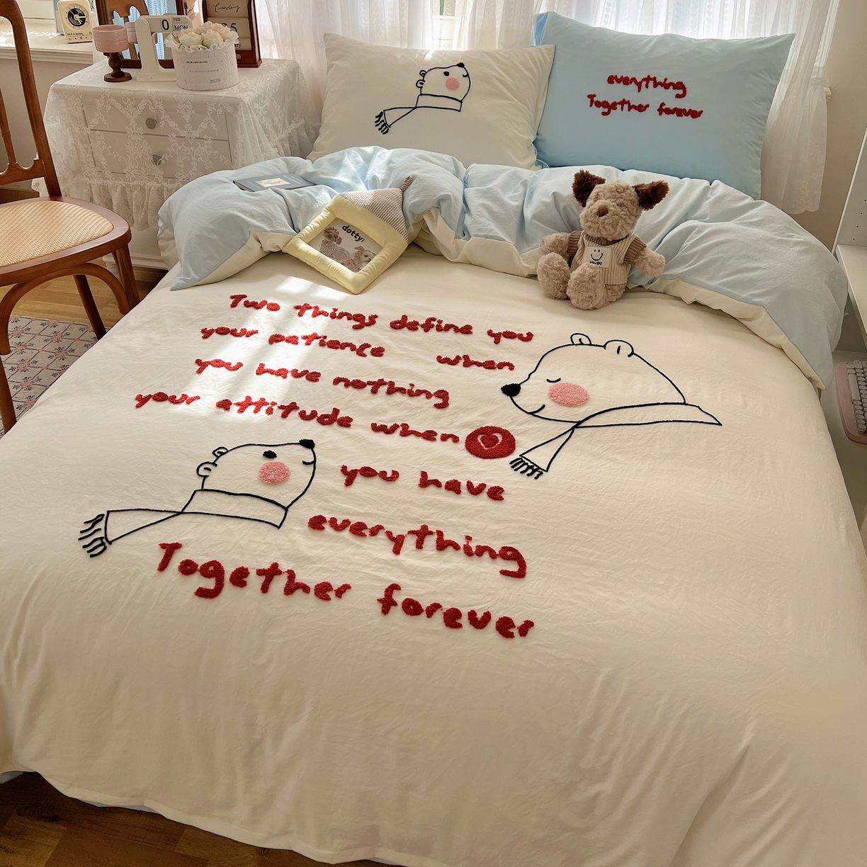 91家纺网 家纺一手货源 找家纺 顾里家纺 2025新款ins可爱毛巾绣云朵棉套件四件套 情书