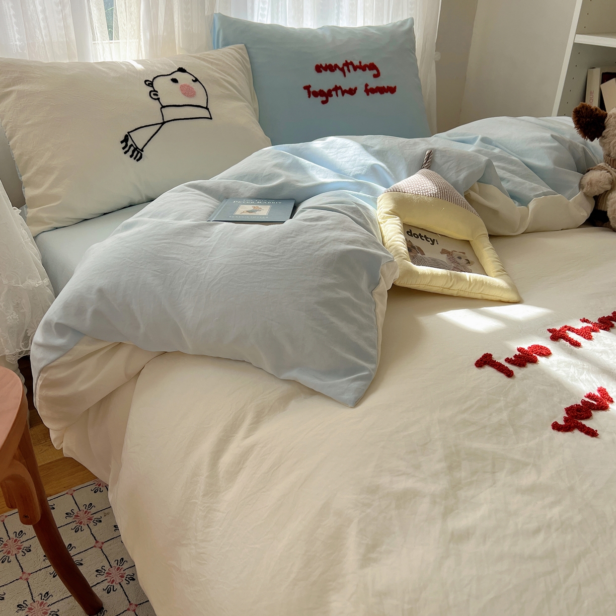 91家纺网 家纺一手货源 找家纺 顾里家纺 2025新款ins可爱毛巾绣云朵棉套件四件套 情书