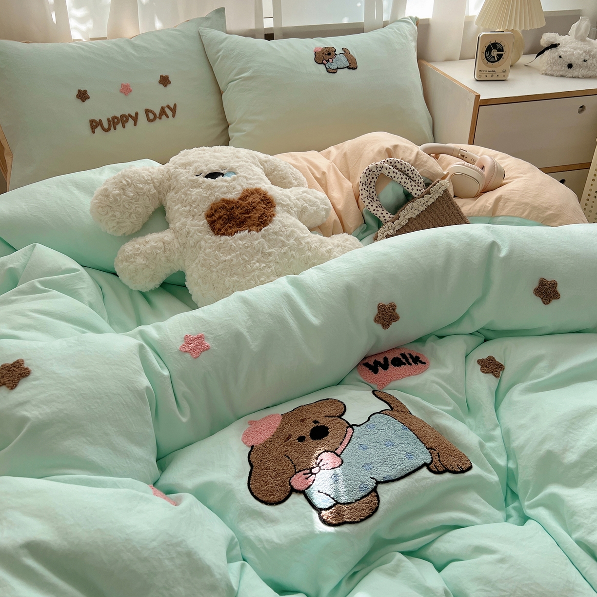 91家纺网 家纺一手货源 找家纺 顾里家纺 2025新款ins可爱毛巾绣云朵棉套件四件套 星星小狗