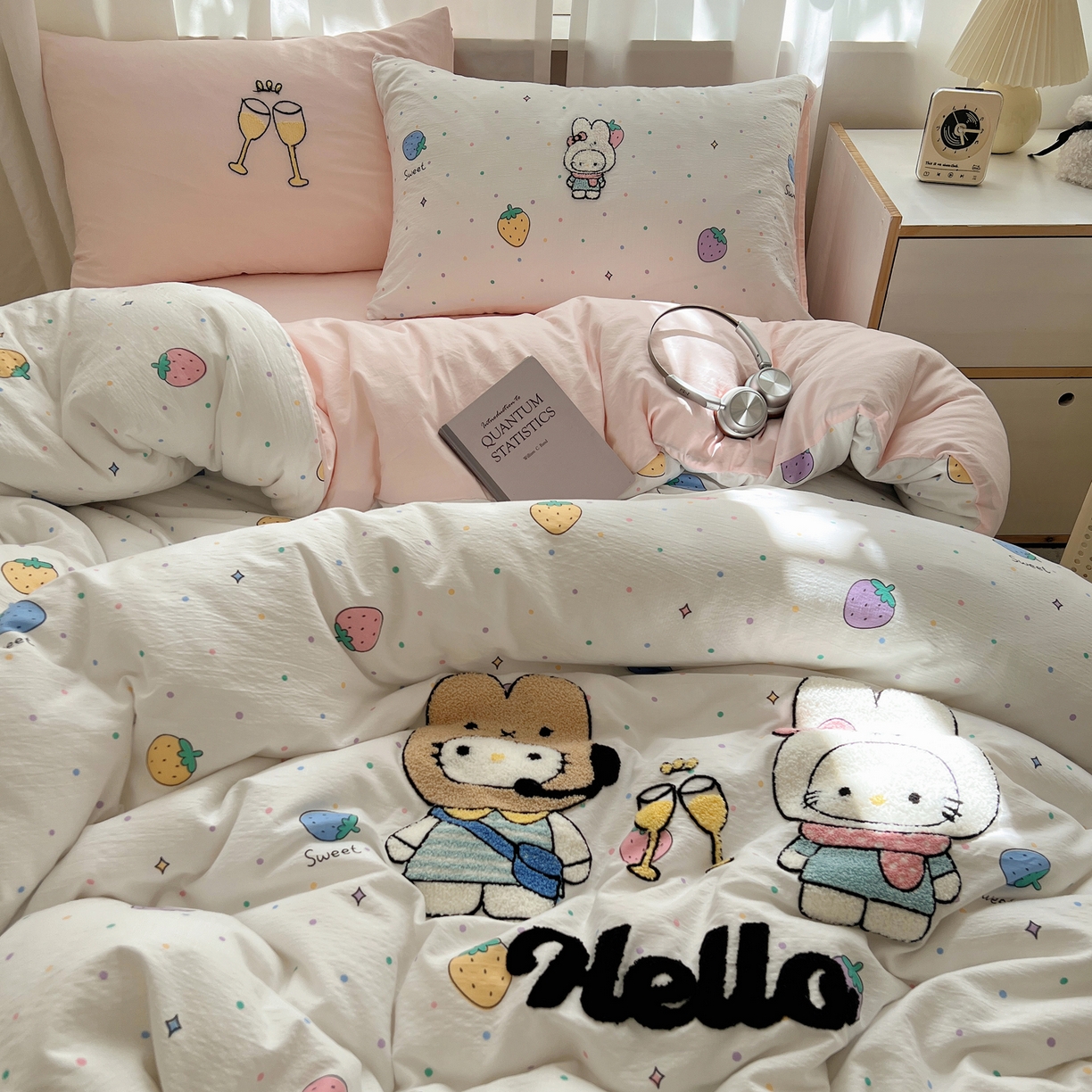 91家纺网 家纺一手货源 找家纺 顾里家纺 2025新款ins可爱毛巾绣云朵棉套件四件套 情侣兔