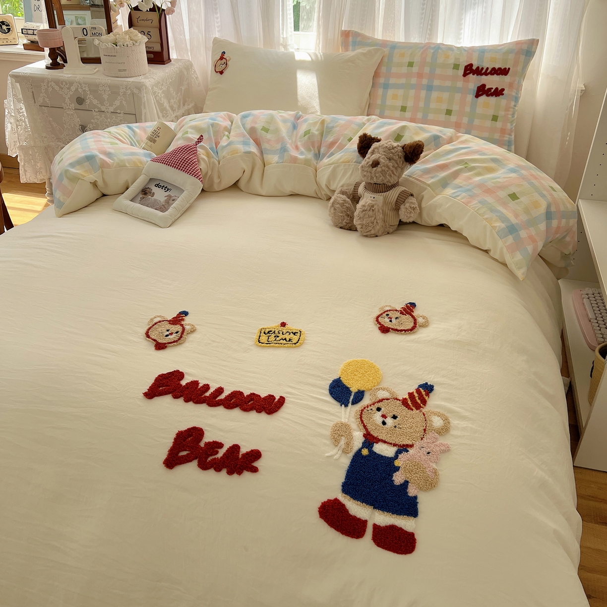 91家纺网 家纺一手货源 找家纺 顾里家纺 2025新款ins可爱毛巾绣云朵棉套件四件套 气球小熊