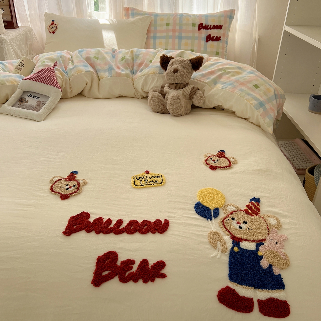 91家纺网 家纺一手货源 找家纺 顾里家纺 2025新款ins可爱毛巾绣云朵棉套件四件套 气球小熊