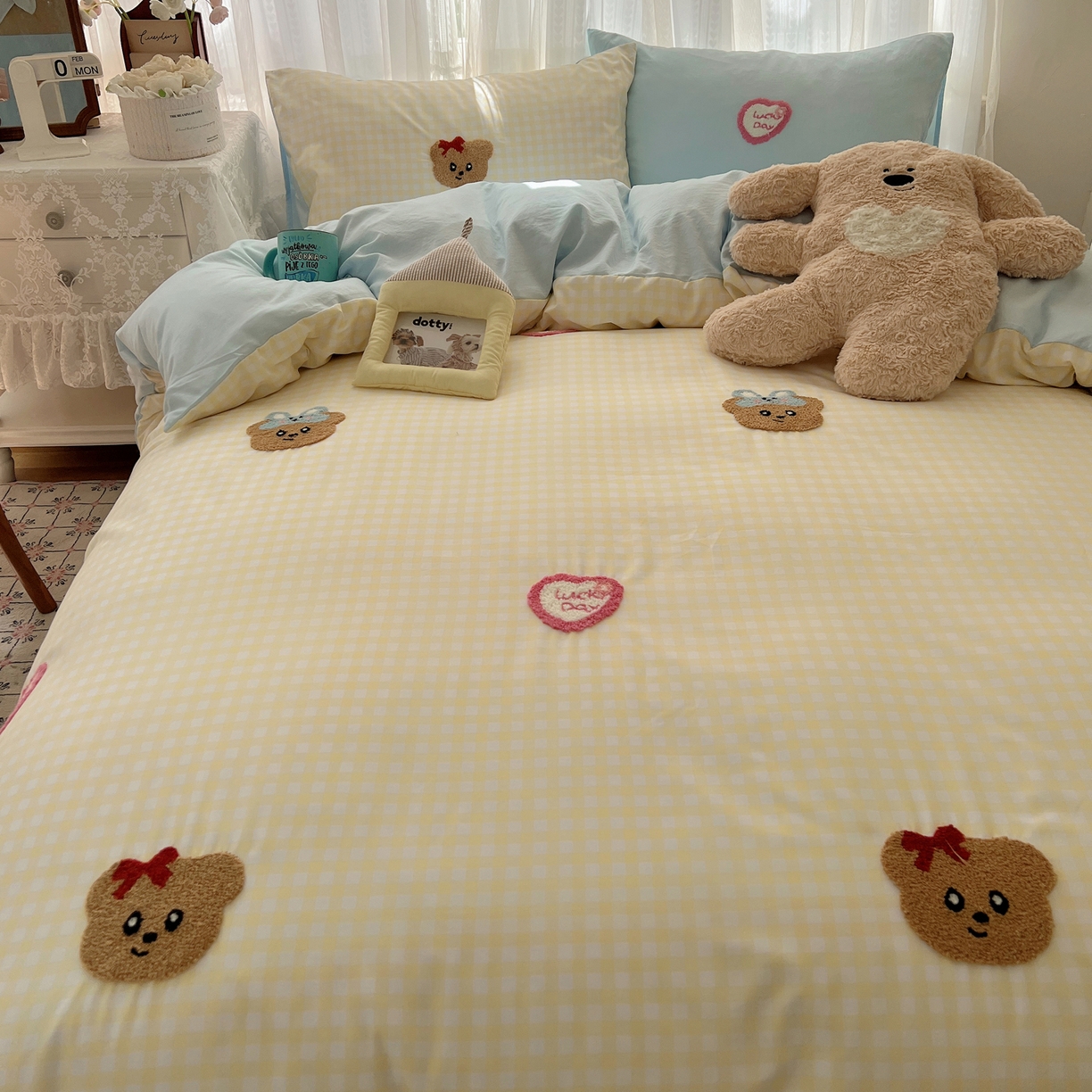 91家纺网 家纺一手货源 找家纺 顾里家纺 2025新款ins可爱毛巾绣云朵棉套件四件套 黄格萌熊