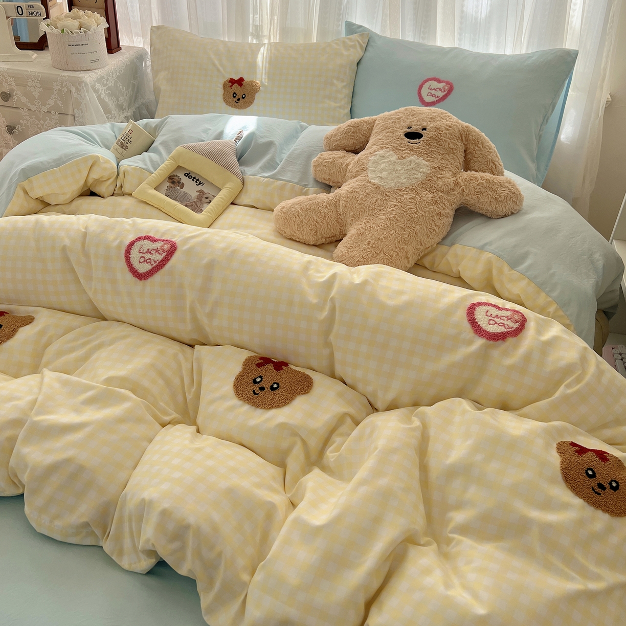 91家纺网 家纺一手货源 找家纺 顾里家纺 2025新款ins可爱毛巾绣云朵棉套件四件套 黄格萌熊