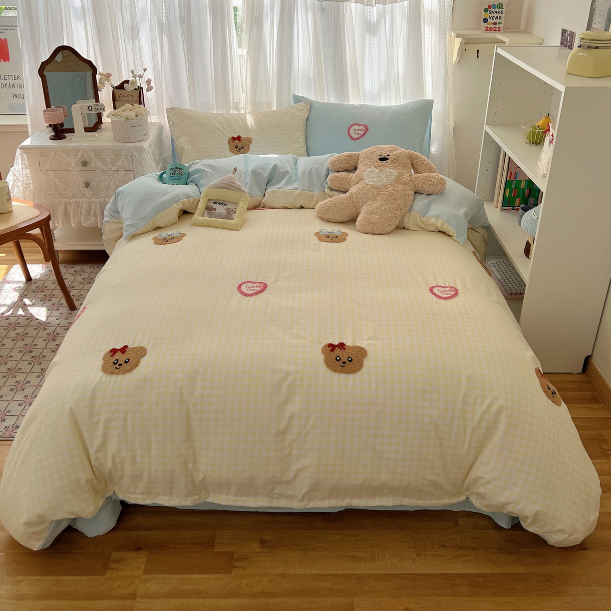 91家纺网 家纺一手货源 找家纺 顾里家纺 2025新款ins可爱毛巾绣云朵棉套件四件套 黄格萌熊