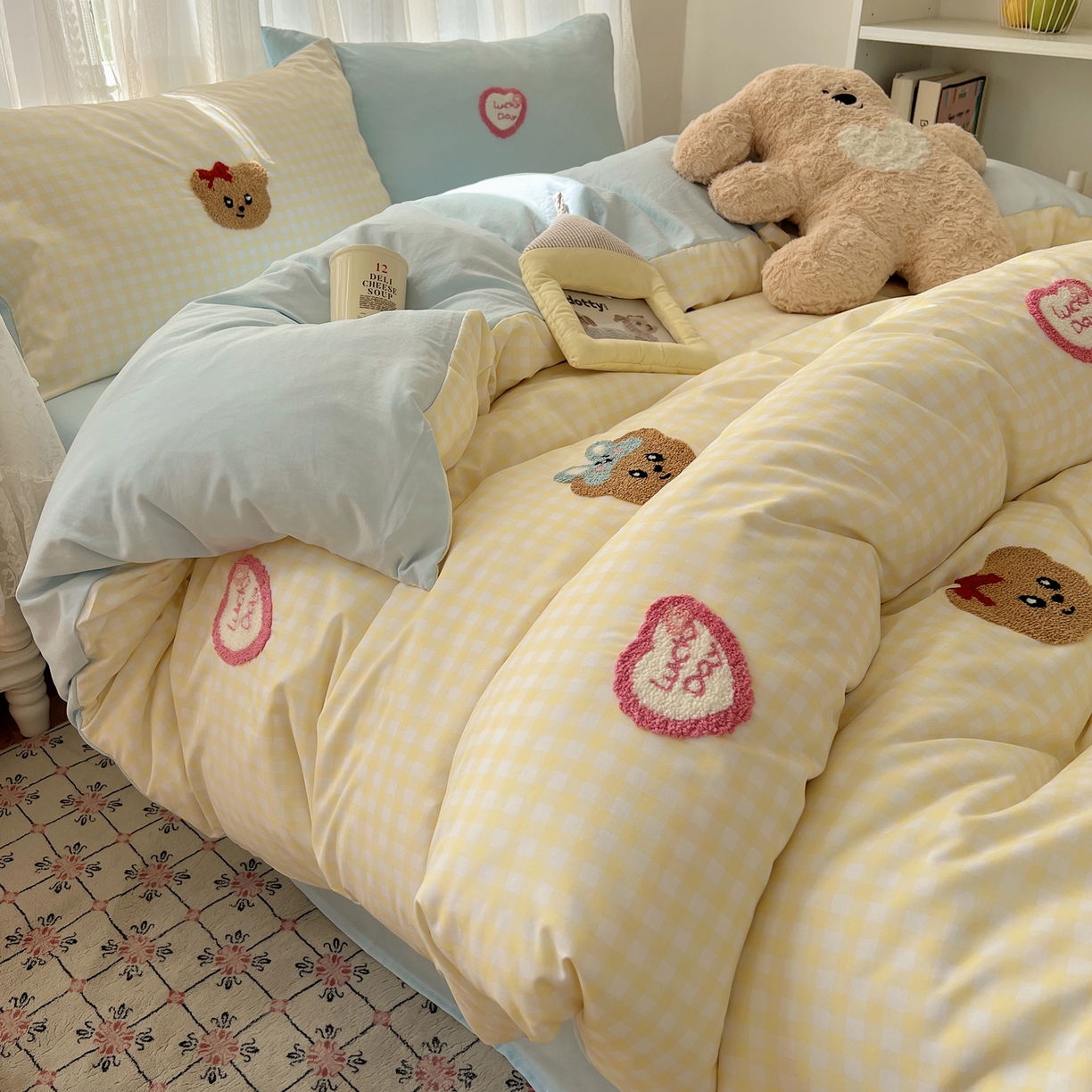 91家纺网 家纺一手货源 找家纺 顾里家纺 2025新款ins可爱毛巾绣云朵棉套件四件套 黄格萌熊