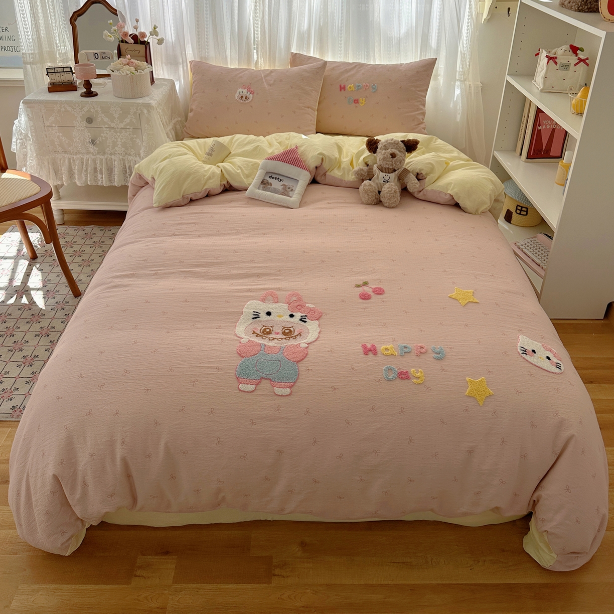 91家纺网 家纺一手货源 找家纺 顾里家纺 2025新款ins可爱毛巾绣云朵棉套件四件套 甜梅梅