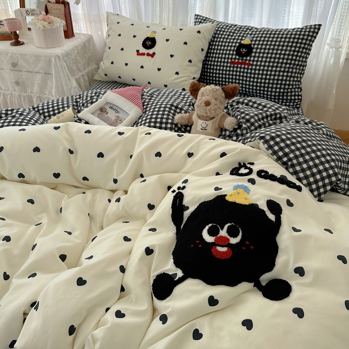 91家纺网 家纺一手货源 找家纺 顾里家纺 2025新款ins可爱毛巾绣云朵棉套件四件套 大眼怪