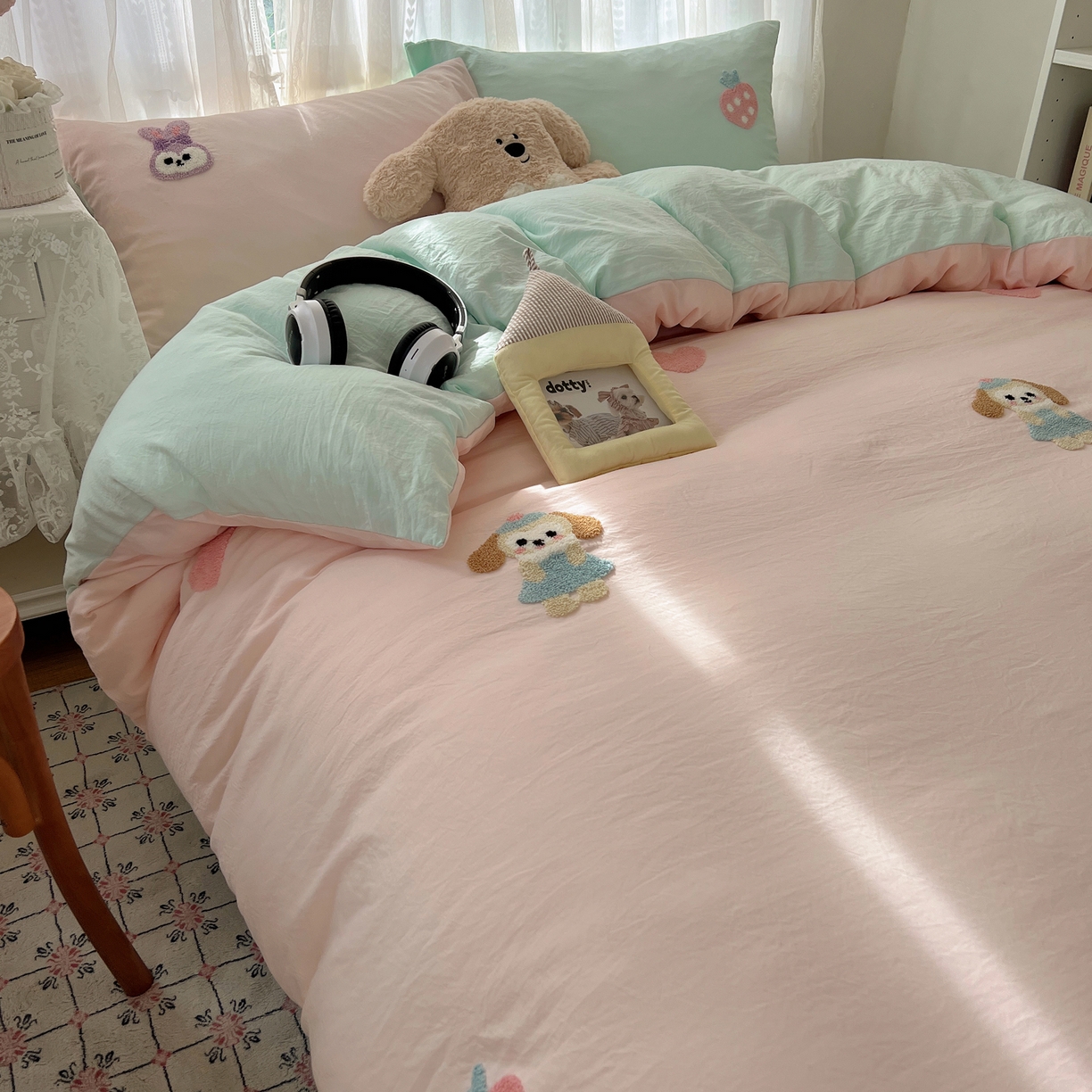 91家纺网 家纺一手货源 找家纺 顾里家纺 2025新款ins可爱毛巾绣云朵棉套件四件套 甜心好友