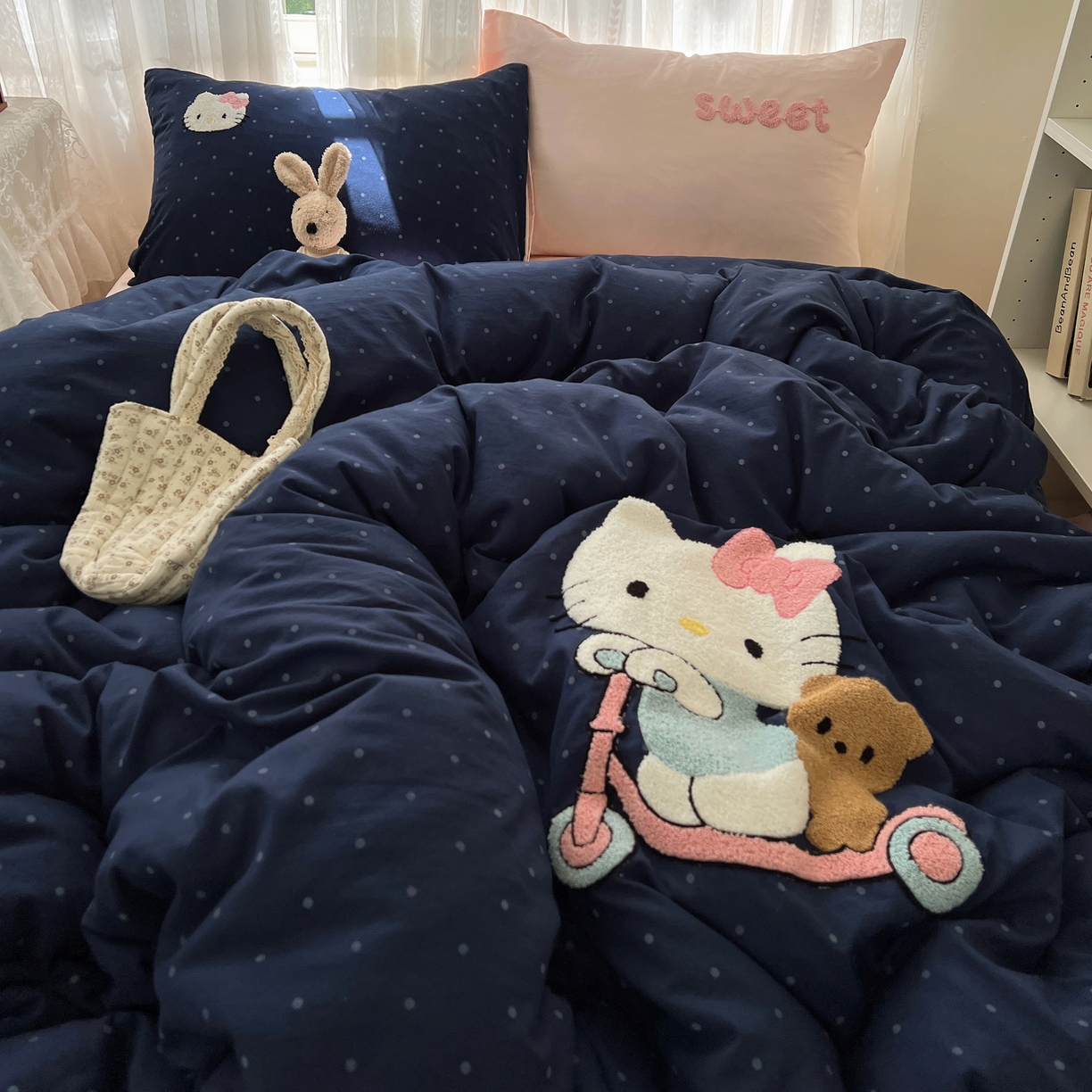 91家纺网 家纺一手货源 找家纺 顾里家纺 2025新款ins可爱毛巾绣云朵棉套件四件套 滑板小猫