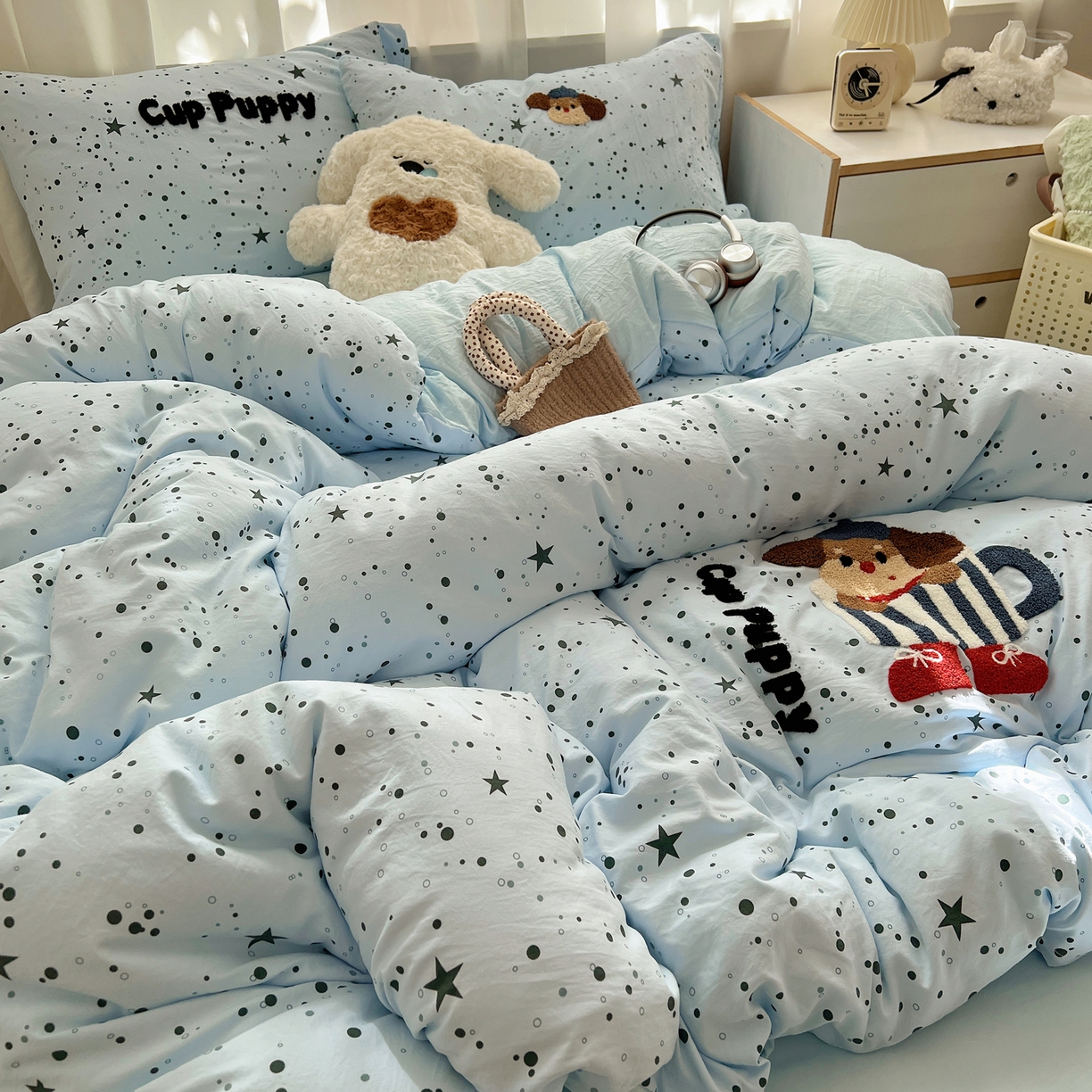 91家纺网 家纺一手货源 找家纺 顾里家纺 2025新款ins可爱毛巾绣云朵棉套件四件套 杯子小狗