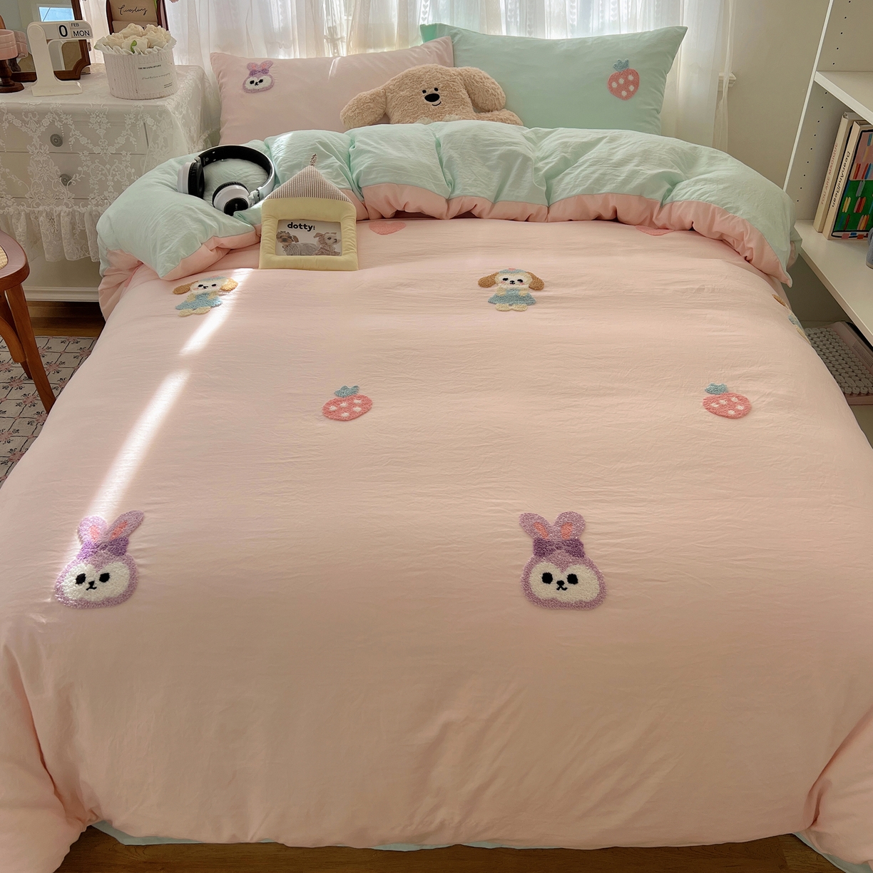 91家纺网 家纺一手货源 找家纺 顾里家纺 2025新款ins可爱毛巾绣云朵棉套件四件套 甜心好友