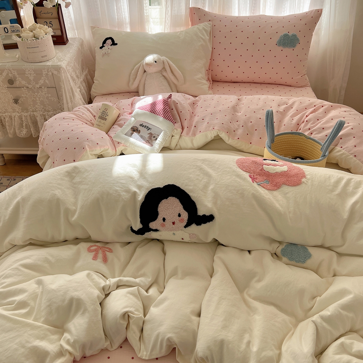 91家纺网 家纺一手货源 找家纺 顾里家纺 2025新款ins可爱毛巾绣云朵棉套件四件套 泡芙女孩