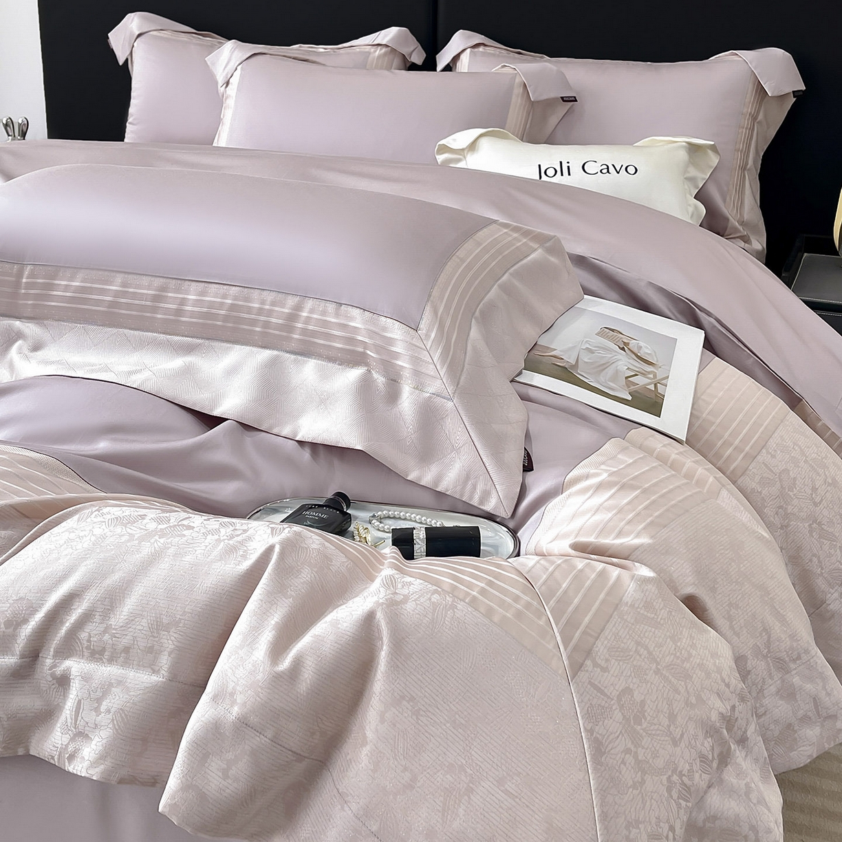 91家纺网 家纺一手货源 找家纺 2025新款秋冬A类贡缎提花长绒棉四件套全棉纯棉轻奢风重工拼接被套纯色床单床笠 莫黛-花容紫