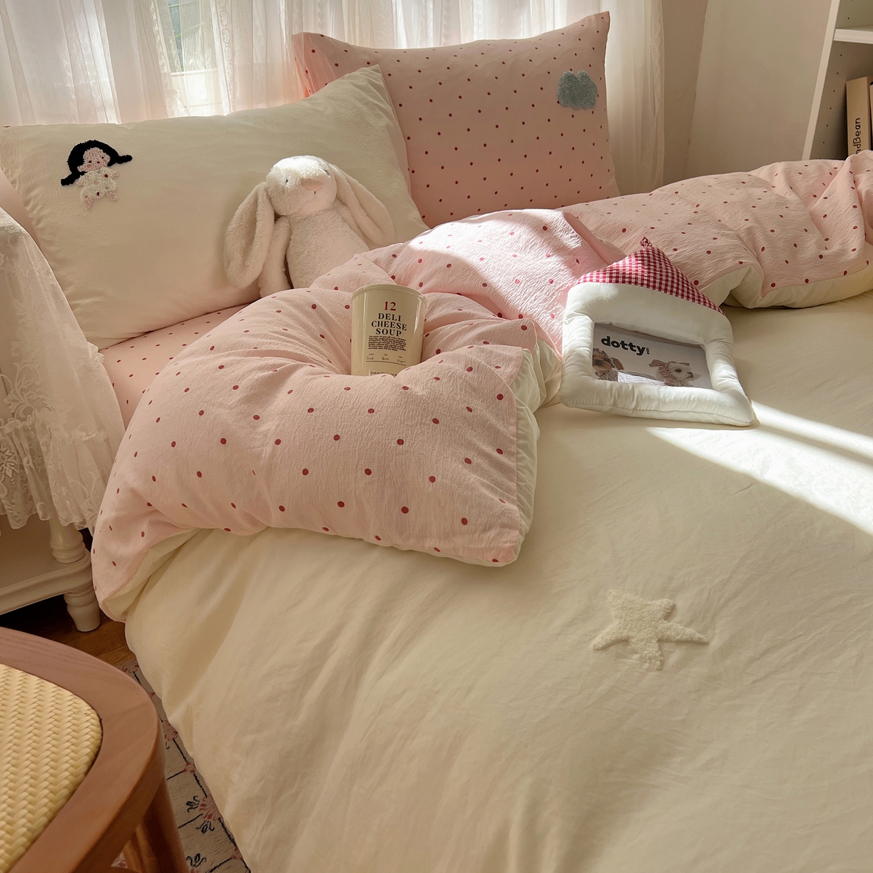 91家纺网 家纺一手货源 找家纺 顾里家纺 2025新款ins可爱毛巾绣云朵棉套件四件套 泡芙女孩