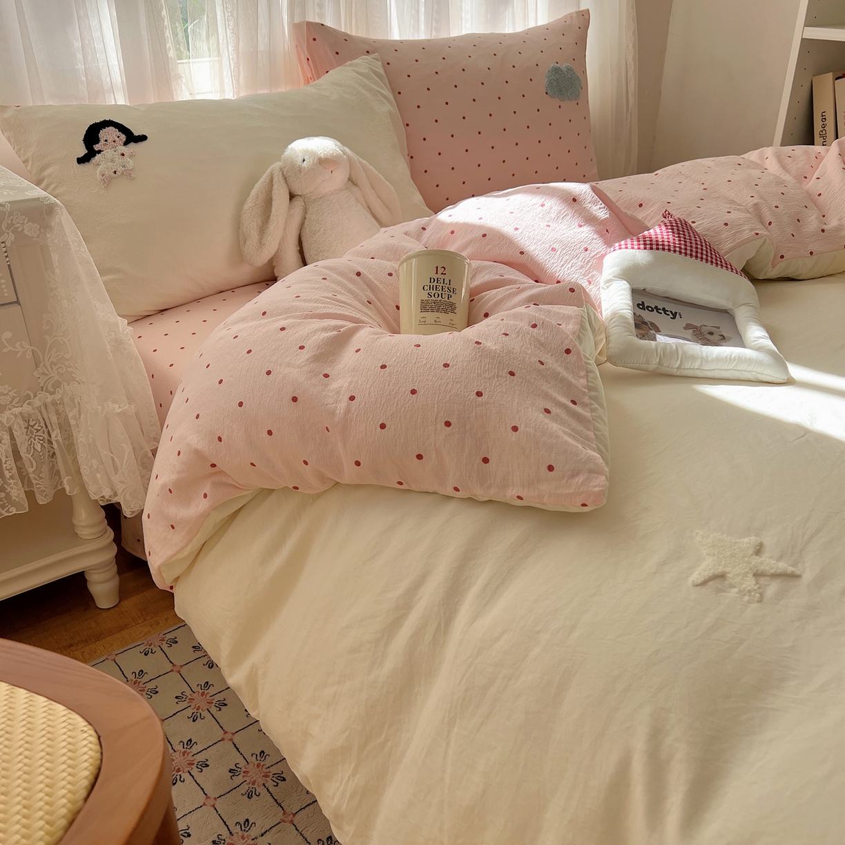 91家纺网 家纺一手货源 找家纺 顾里家纺 2025新款ins可爱毛巾绣云朵棉套件四件套 泡芙女孩