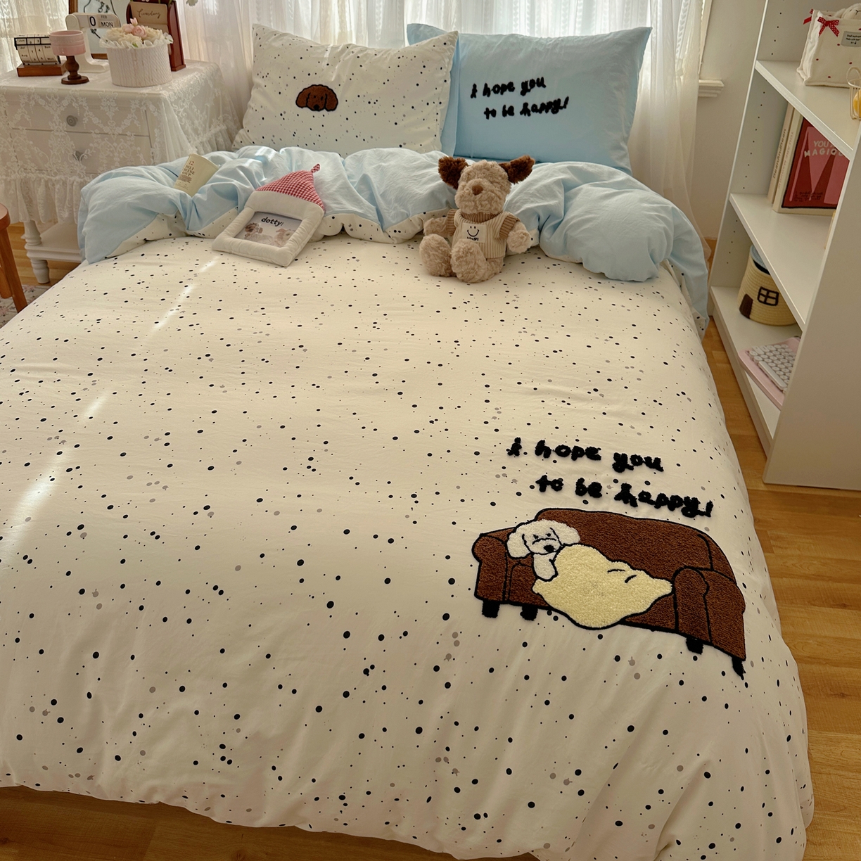 91家纺网 家纺一手货源 找家纺 顾里家纺 2025新款ins可爱毛巾绣云朵棉套件四件套 点点狗