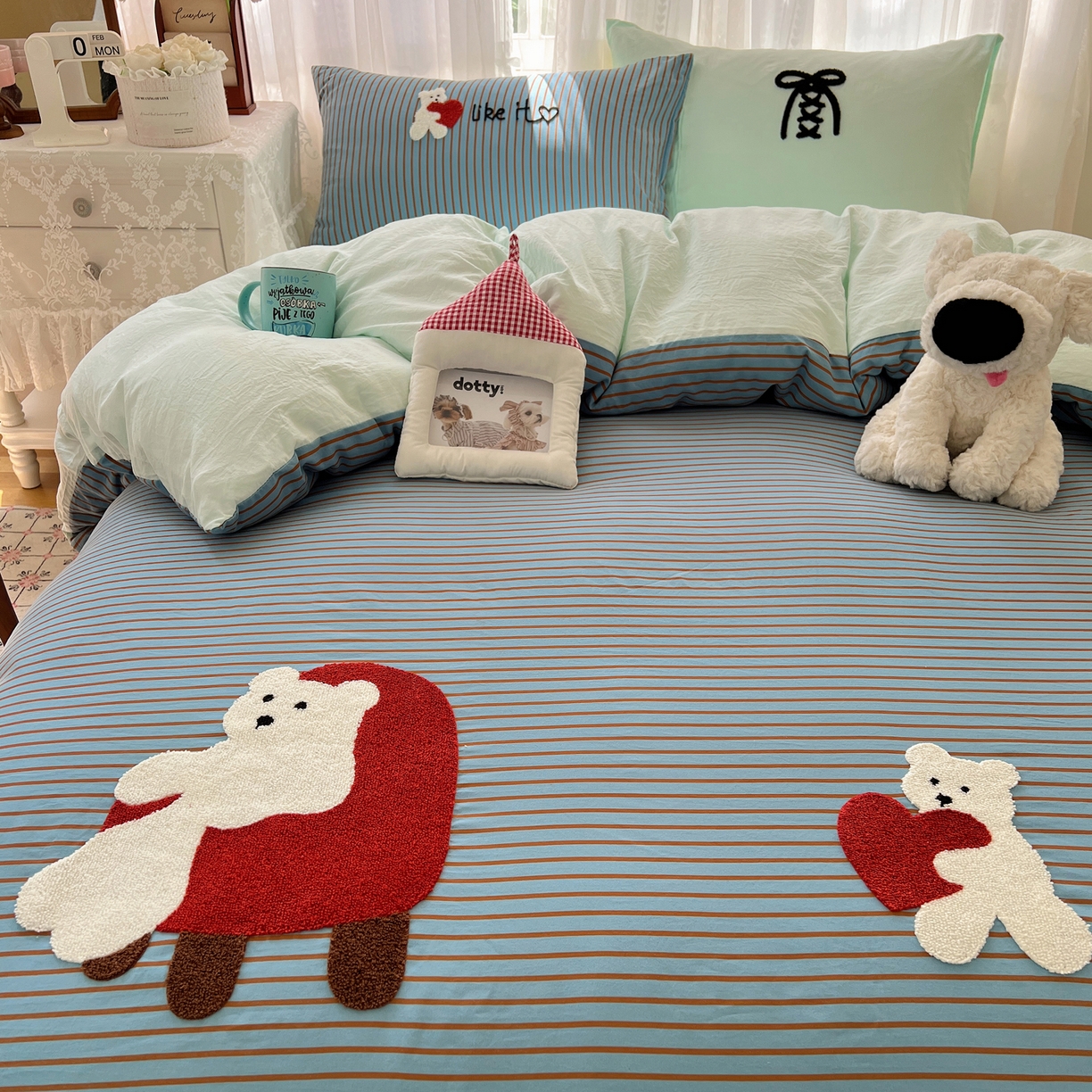 91家纺网 家纺一手货源 找家纺 顾里家纺 2025新款ins可爱毛巾绣云朵棉套件四件套 爱心白熊