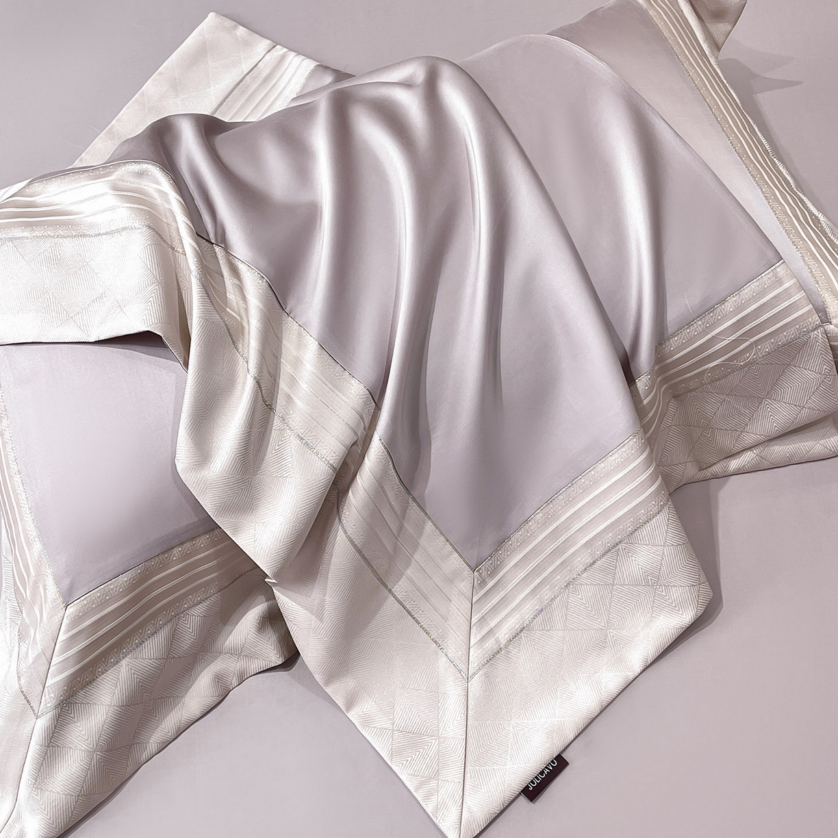 91家纺网 家纺一手货源 找家纺 2025新款秋冬A类贡缎提花长绒棉四件套全棉纯棉轻奢风重工拼接被套纯色床单床笠 莫黛-花容紫