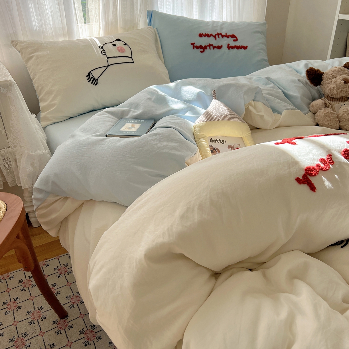 91家纺网 家纺一手货源 找家纺 顾里家纺 2025新款ins可爱毛巾绣云朵棉套件四件套 情书