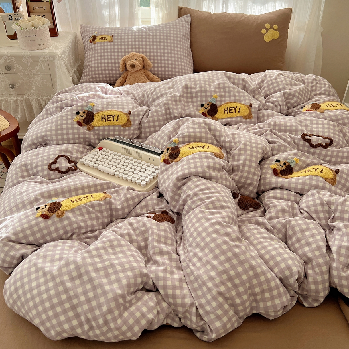 顾里家纺 2025新款ins可爱毛巾绣云朵棉套件四件套 doe腊肠狗